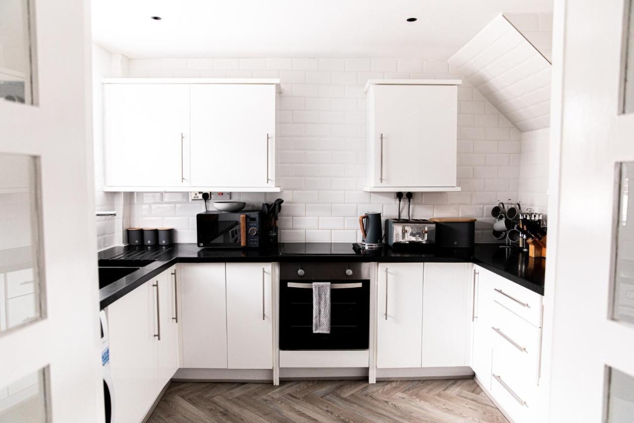 Inviting 3-Bed House In Mánchester Exterior foto