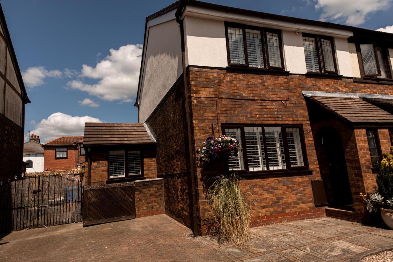 Inviting 3-Bed House In Mánchester Exterior foto