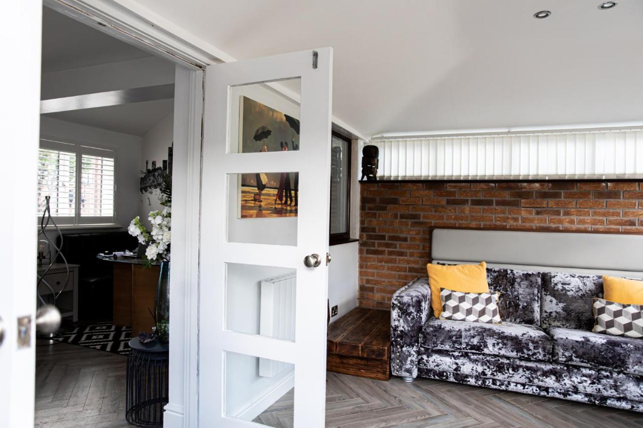 Inviting 3-Bed House In Mánchester Exterior foto